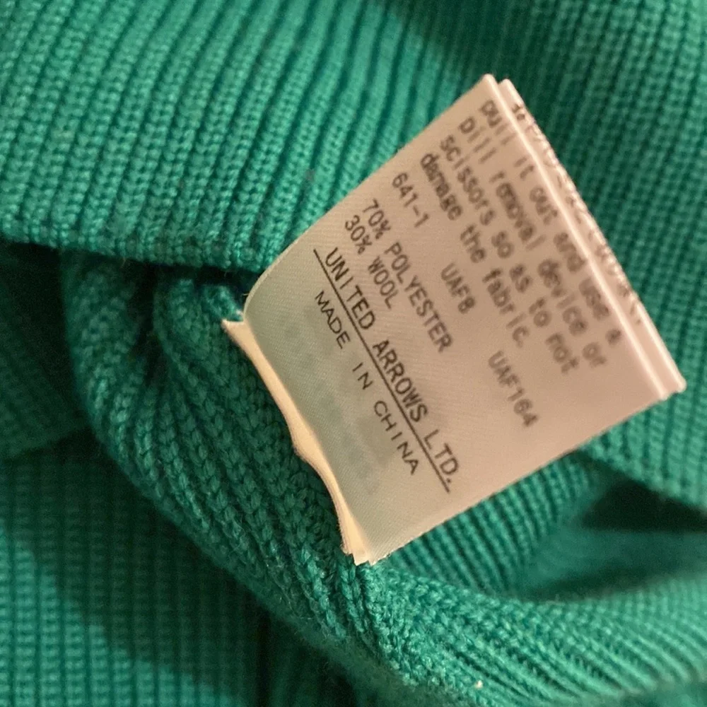 UNITED ARROWS TOKYO Green Women's Sweater. Size XS